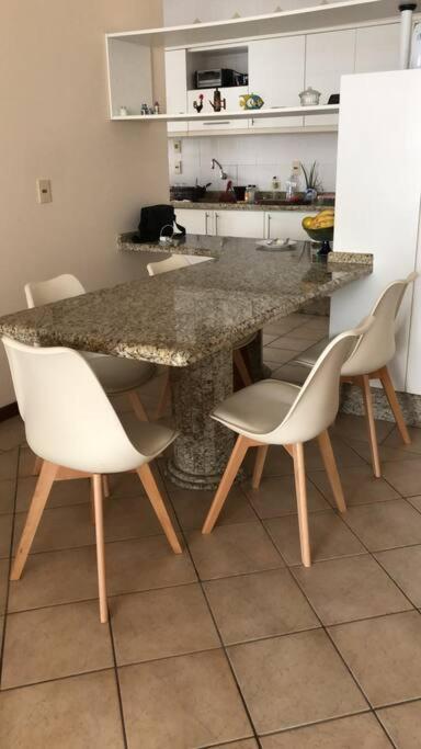 Seja Bem-vindo Ao Seu Refugio A Beira-mar! Florianopolis